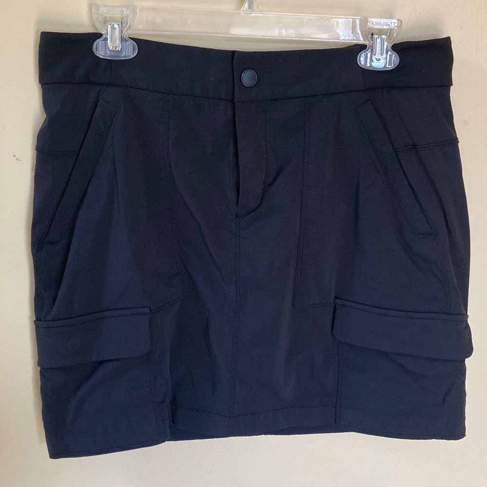 Women's Black Athleta Cargo Skort